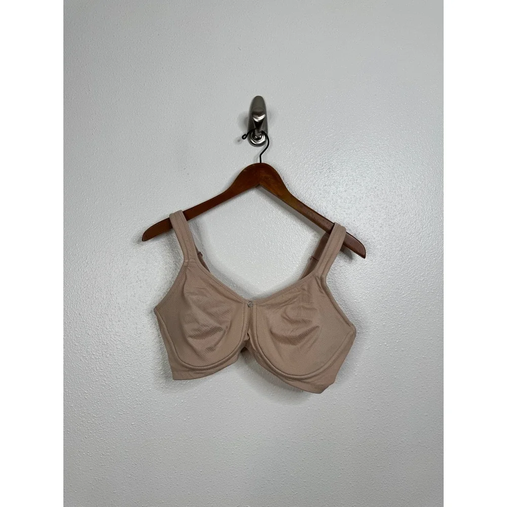 Breezies Lightly Lined Bra Size 38D
